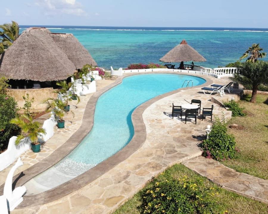 shelly-beach-private-villa-palace-for-sale-oceanfront-luxury-on-1-acre